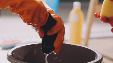 Yakın çekim - bir fırça ve bir el fırçası ile