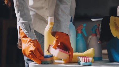 Tuvalette temizlik ürünleri