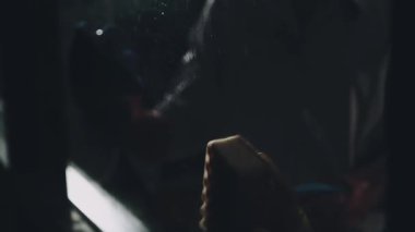 kapat - binanın penceresinin görüntüsü