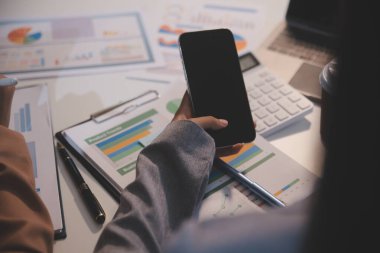 İş konferansı, pazarlama araştırması, iş büyümesi için satış stratejisi analizi. Yatırım planlama danışmanlığı. Muhasebe finans kavramı.