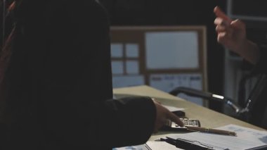 İş Adamları Tokalaşıyor