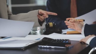 İşadamı office toplantıda