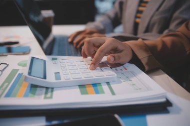 İş konferansı, pazarlama araştırması, iş büyümesi için satış stratejisi analizi. Yatırım planlama danışmanlığı. Muhasebe finans kavramı.