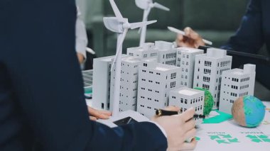 Ofiste çalışan iş adamları