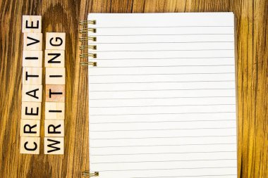 Yaratıcı düz-yatay boş çizgili defter modeli