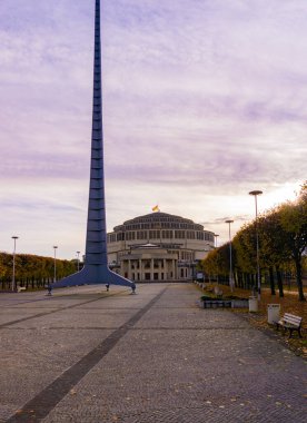 Wroclaw, Polonya - 10 Kasım 2023: Hala Stulecia veya Centennial Hall with 