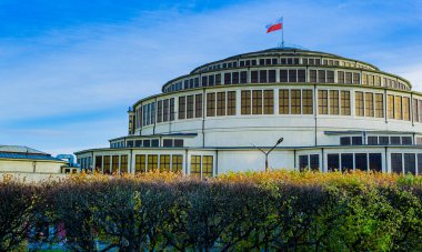 Wroclaw, Polonya - 10 Kasım 2023: Hala Stulecia veya Centennial Hall - UNESCO 'nun tarihi dünya mirası sergi, konser, performans, iş etkinlikleri için kullanım alanı