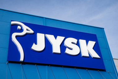 Walbrzych, Polonya - 29.12.2023: Jysk, Danimarka 'nın en büyük perakende satış zinciri. 