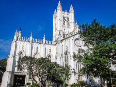 Kolkata, Batı Bengal, Hindistan. 16 Kasım 2013: Kolkata, Hindistan 'daki St. Pauls Katedrali