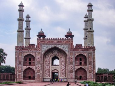 Sikandra, Agra, Hindistan - 5 Ekim 2013: Akbar Tomb, Sikandra, Agra