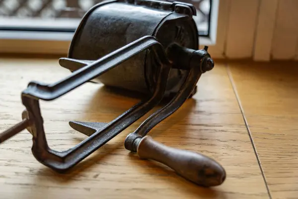 stock image Antique Cast Iron Hand Crank Meat Grinder on Wood Tabletop