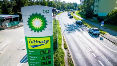 Walbrzych, Polonya - 08.10.2024: BP en büyük petrol ve doğalgaz şirketlerinden biridir 