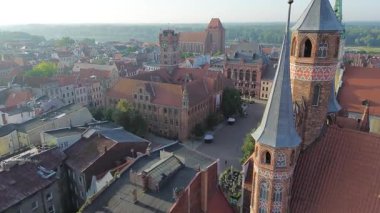 Ortaçağ şehri Torun 'un tarihi merkezinin havadan görünüşü