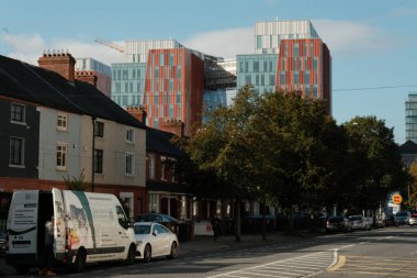 DUBLIN, IRELAND - 12 Ekim 2023: Google 'ın tarihi Rıhtım Bölgesi' ndeki Avrupa karargahı. Yüksek kalite fotoğraf