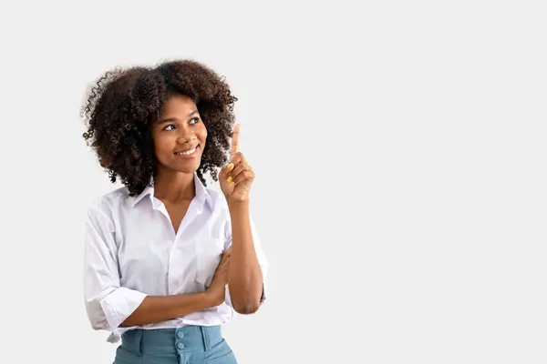 Black Woman Pointing Finger Copyspace Isolated White Background Business Thinking — Stock Photo, Image