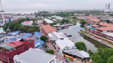 Malacca, Malezya - 9 Aralık 2023 - Malacca tarihi bir şehir ve Portekiz, Hollanda ve İngiliz sömürge dönemine ait kültürlerin bir karışımını gösteren UNESCO Miras Alanı.