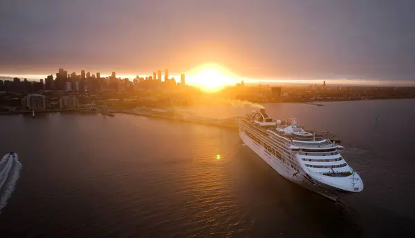 Melbourne, VIC, Australia - 8th Jun 2024 - The PO Pacific Explorer Cruise Ship arriving in Port Melbourne on the last voyage of the 2023-24 season