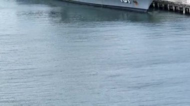 Melbourne, VIC, Avustralya - 22-Sep-2024 - HMAS Arunta Melbourne İstasyonu 'nu ziyaret ediyor.