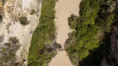 Port Campbell, VIC, Avustralya - 9-Mar-2025 - Loch Ard Gorge ünlü bir gemi enkazının yeri