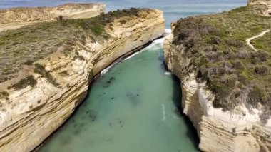 Port Campbell, VIC, Avustralya - 9-Mar-2025 - Loch Ard Gorge ünlü bir gemi enkazının yeri