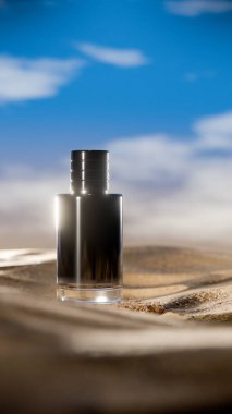 Parlak bir gökyüzünün altında çöl kumunun üzerinde duran koyu mavi bir desenli lüks parfüm şişesinin zarif 3D görüntüsü gizemi, zarafeti ve karmaşıklığı simgeliyor..