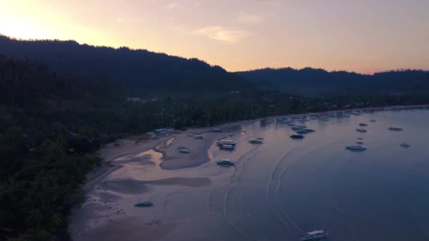 필리핀 팔라완의 Port Barton Harbour 아침에 바라보는 바다와 — 비디오
