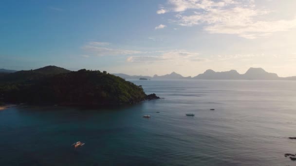 Légi Kilátás Naplemente Felett Nacpan Beach Nido Fülöp Szigetek Gyönyörű — Stock videók