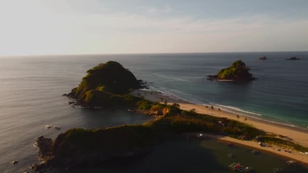 Vista Aérea Puesta Sol Sobre Playa Nacpan Nido Filipinas Hermosas — Vídeos de Stock