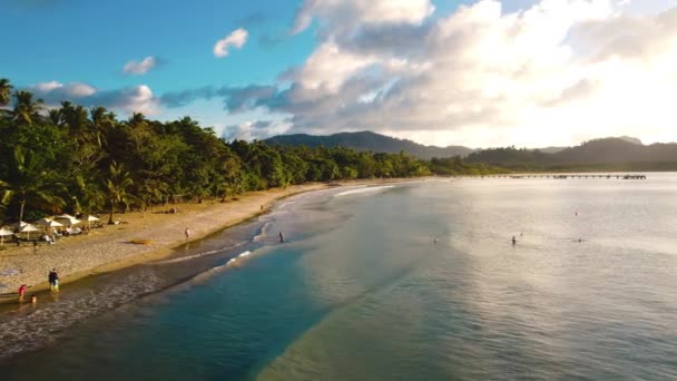 Légi Kilátás Naplemente Felett Nacpan Beach Nido Fülöp Szigetek Gyönyörű — Stock videók