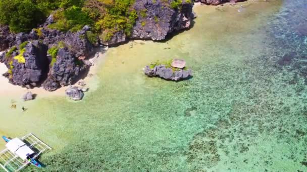 Légi Felvétel Drón Lövés Kis Szigetek Strandok Körül Calauit Nemzeti — Stock videók