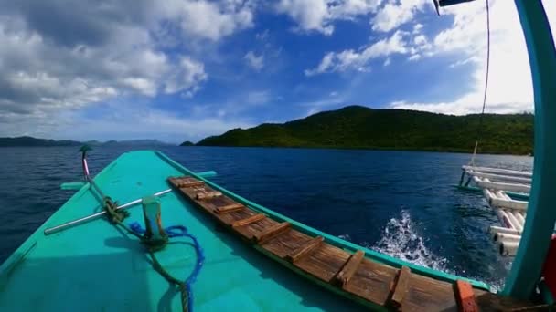 Berlayar Melalui Filipina Indah Dengan Gopro Pengalaman Air Jernih Kehidupan — Stok Video