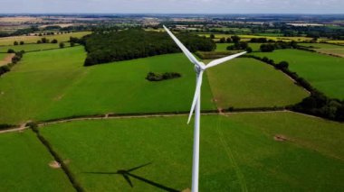 İngiltere ve Avrupa 'da Rüzgar Türbini Yenilenebilir Enerjisi (Wind Turbine yenilenebilir Enerji)