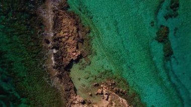 Kıyı havacıkları mavi sular, siyagaras. 