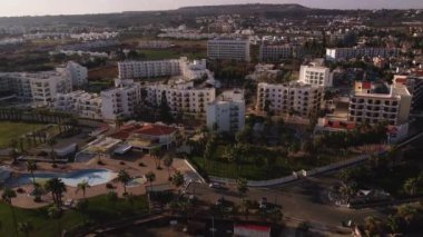 Hava manzaralı protaras kasabası Akdeniz 