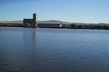 Nehir, nehir kayaları, dere, su, doğa.