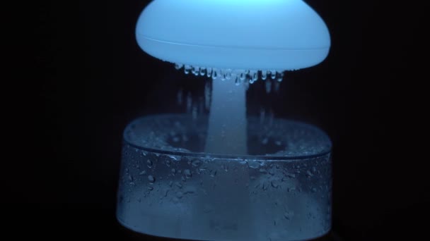 雨云加湿器蘑菇演示 产品视频 产品录像 — 图库视频影像