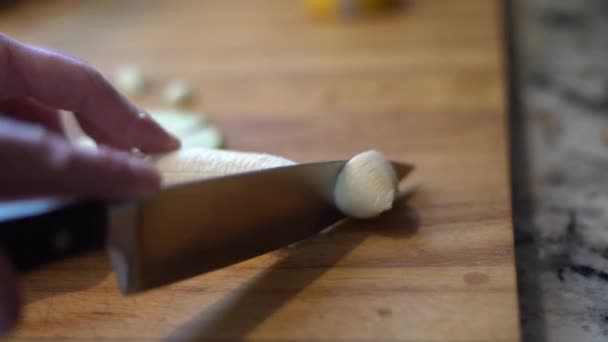 Cięcie Owoców Deska Gry Charcuterie Owoce Przekąski Zdrowe Odżywianie Nóż — Wideo stockowe