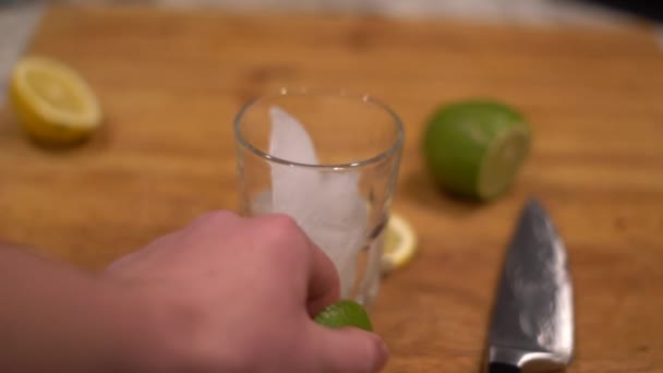 Lemon Water Drinking Water Water Glass Lime Water Refreshing Thirst — Stock Video
