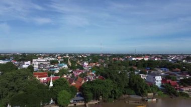 Gökyüzünden Ayutthaya topluluğunun manzarasının videosu
