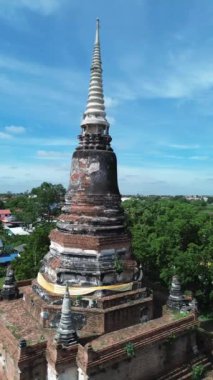 Antik tapınak, Ayutthaya 'da turistik bir yer.