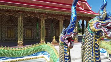 Bu, Tayland 'da bir tapınakta bulunan bir kilise. Tasarımı çok güzel.. 