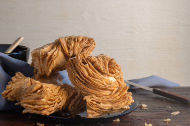 Pastelitos, geleneksel pastaların bir parçası olan Arjantin tatlısı. Kızarmış hamur ve tatlı membrillo ya da tatlı patatesle doldurulmuş..
