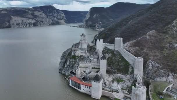 Golubatskaya Fortress Coast Danube Serbia — Video