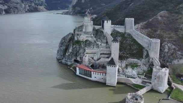 Golubatskaya Fort Aan Kust Donau Servië — Stockvideo