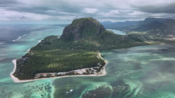 Główny Widok Morne Brabant Podwodnym Wodospadem Mauritius Widok Powietrza — Wideo stockowe
