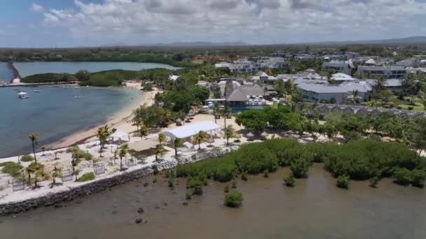 Берег Розкішним Готелем Маврикії — стокове відео