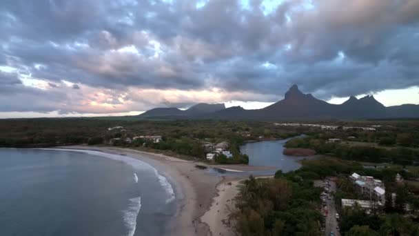 Baía Tamarin Com Ondas Praia Pôr Sol Maurício Vista Aérea — Vídeo de Stock