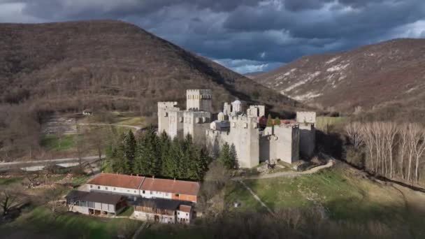 Монастир Манасії Despotovac Serbia Aerial View — стокове відео