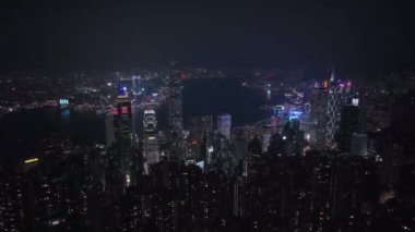 Hong Kong 'un Aydınlanmış Gece Panoraması, Hava Görüntüsü