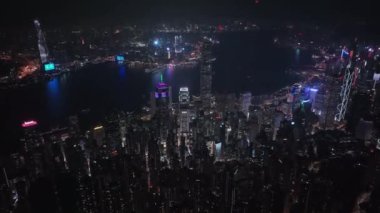 Hong Kong 'un Aydınlanmış Gece Panoraması, Hava Görüntüsü